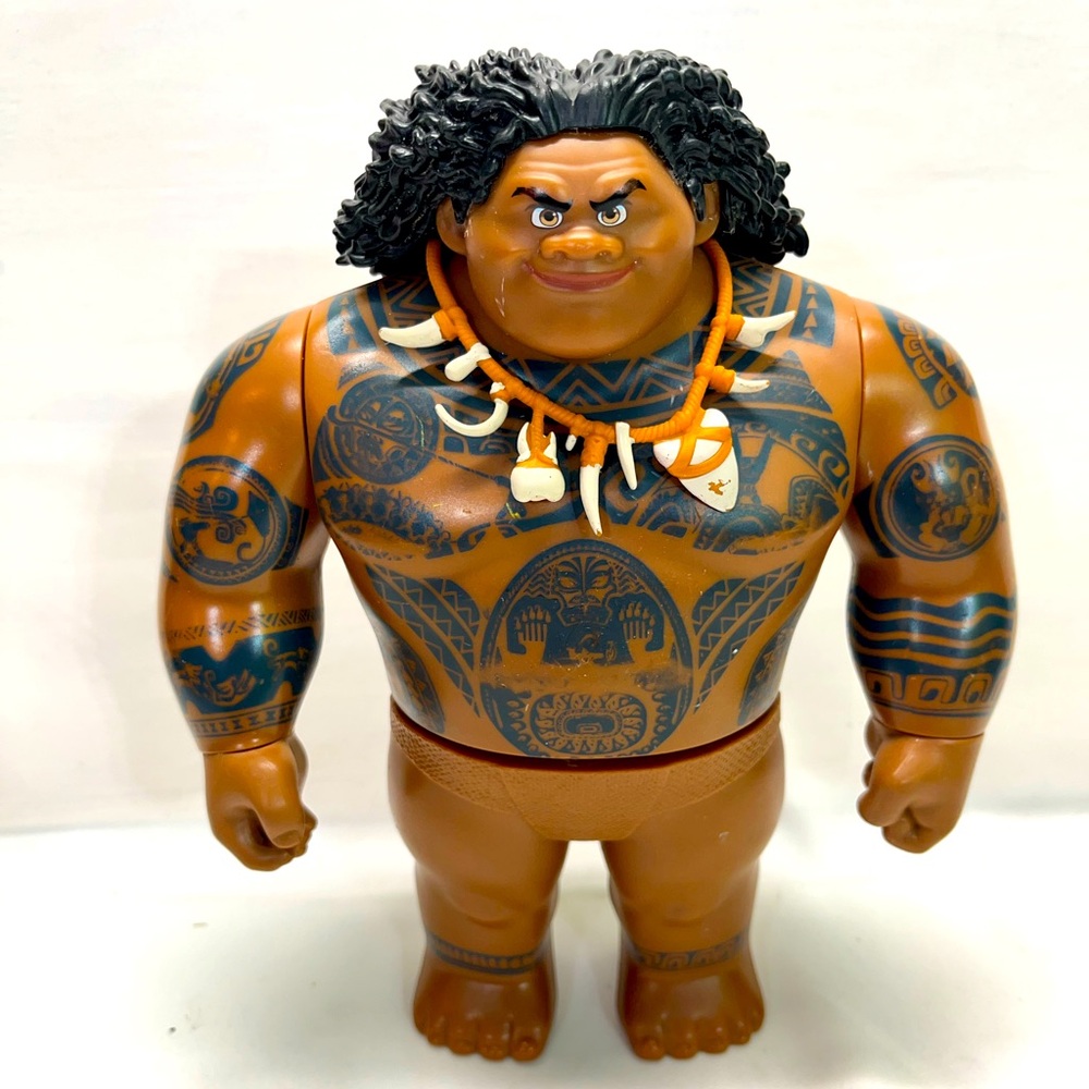 DISNEY HASBRO 2015 MOANA MAUI MEGA TOY 10.5” FIGURE MOVEABLE ARMS & HANDS PREOWN